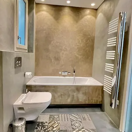 Διαμέρισμα Luxurious 2 Bedrooms Apartment, 30 Meter From