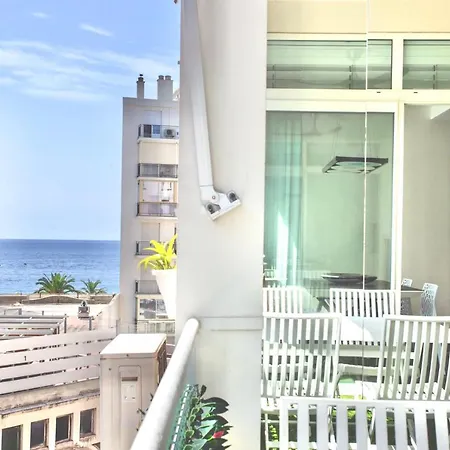 Luxurious 2 Bedrooms Apartment, 30 Meter From Apartamento *