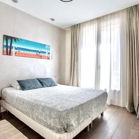 Apartamento Luxurious 2 Bedrooms Apartment, 30 Meter From *