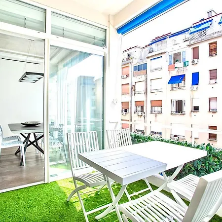 Luxurious 2 Bedrooms Apartment, 30 Meter From Διαμέρισμα *