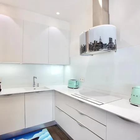 Luxurious 2 Bedrooms Apartment, 30 Meter From Διαμέρισμα