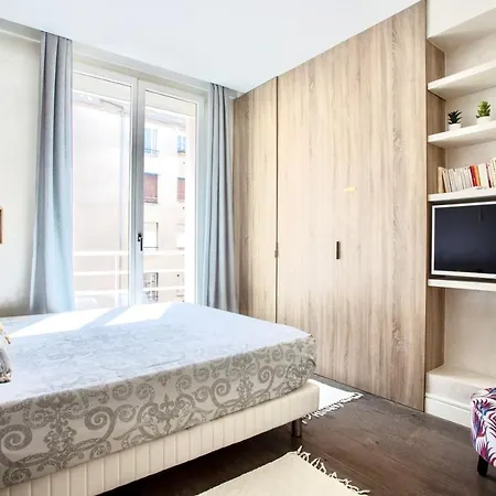 Luxurious 2 Bedrooms Apartment, 30 Meter From * Niza