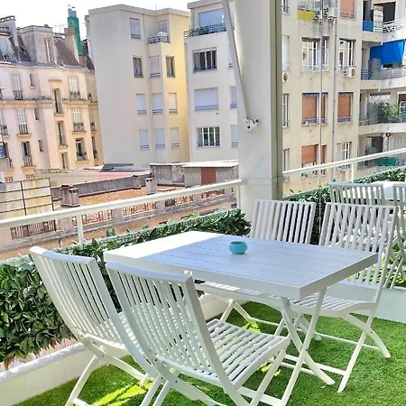 Luxurious 2 Bedrooms Apartment, 30 Meter From * Νίκαια